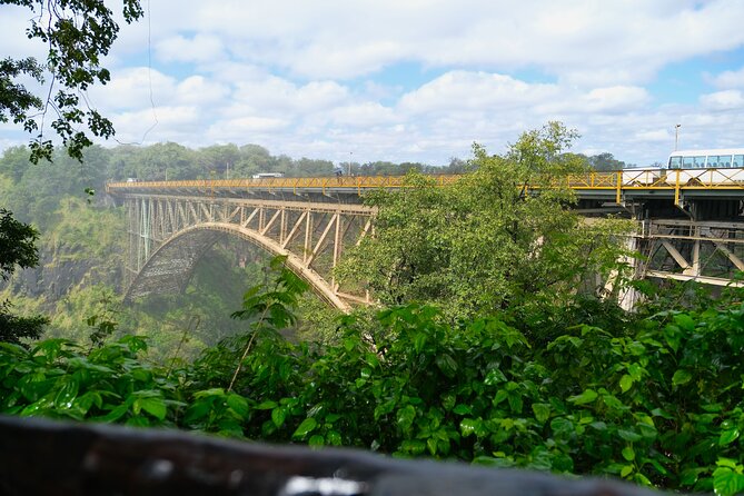 3 Days Tour at Chobe Park and Victoria Falls with Airport Pickup - Guided Victoria Falls Walk: Mosi-oa-Tunya, The Smoke That Thunders
