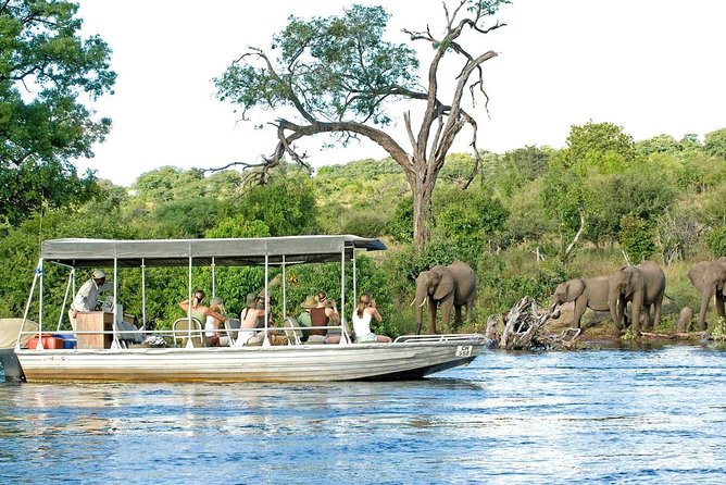 5 Day Victoria Falls and Chobe National Park Luxury Accommodated Tour - Hotel Style and Transfers: Where the Luxury Shows Up