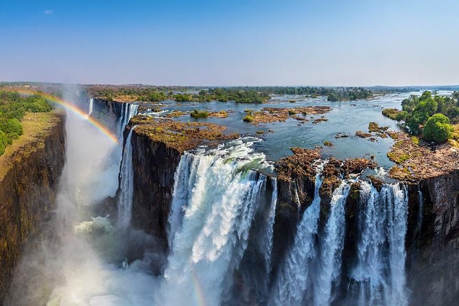 7 Day Highlights Of Botswana Overland Tour – ACCOMODATED (midrange) - How the midrange lodging and small-group setup affects your day