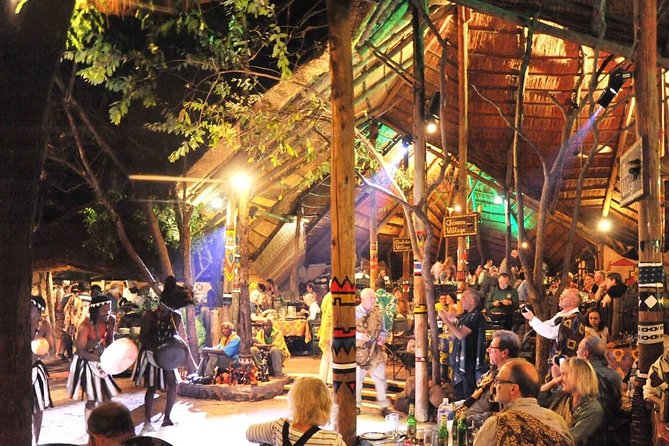 Boma Dinner, Dance and Drum Show in Victoria falls Town - Face painting and fortune telling: fun extras, not the whole reason