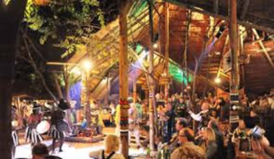 Boma Dinner & Drum Show - The drum show and dance: how interactive drumming changes the vibe