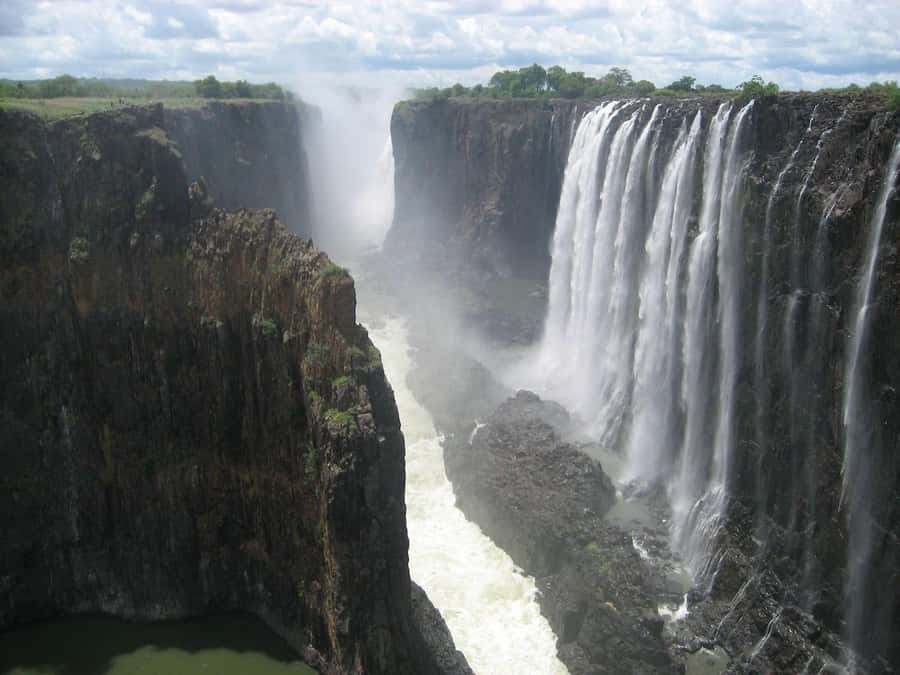 From Kasane: Victoria Falls Day Trip (Zimbabwe side) - Crossing from Kasane: Border Handling and When the Day Starts