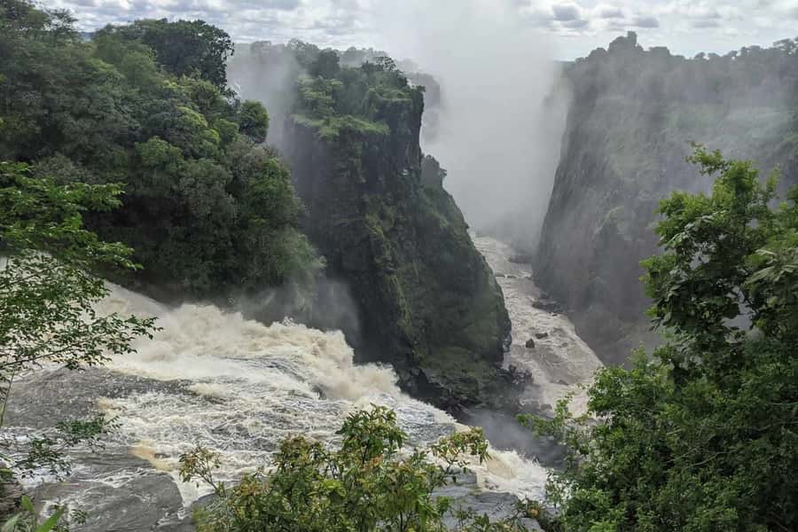 From Livingstone: Day Trip to Victoria Falls, Zimbabwe - Crossing the Border Smoothly, Then Into the Victoria Falls Atmosphere
