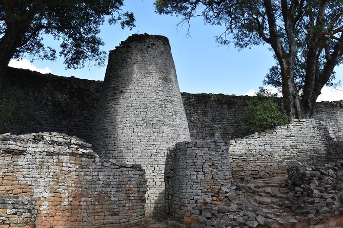 Great Zimbabwe - Morning pickup and the long road to Great Zimbabwe