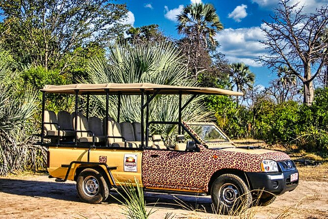 Guided 4x4 Town Safari in Victoria Falls - Stop 1: Victoria Falls Town, Historic Areas, and the Train Station Vibe