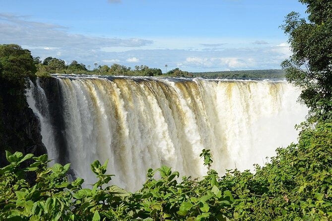 Guided Tour Of The Majestic Victoria Falls/Sunrise Tour - Pickup, timing, and what 2.5 hours really means on the ground