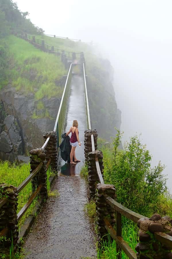 GUIDED TOUR OF THE VICTORIA FALLS ON THE ZAMBIAN SIDE - The walk plan: trails, safety briefing, and how long you’ll be outdoors