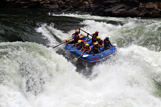 Half Day Zambezi Whitewater Rafting - Half-day rafting on the Zambezi, what you really get