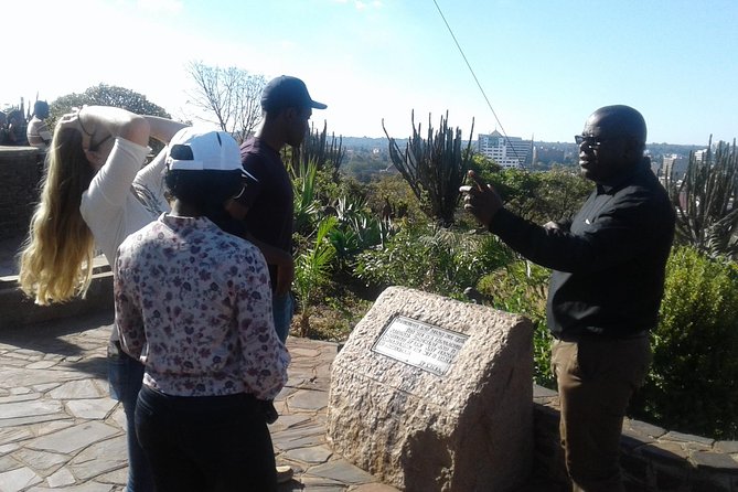 Harare City Tour & Zimbabwe Highlights - Domboshawa Hill, bushman cave paintings and balancing rocks