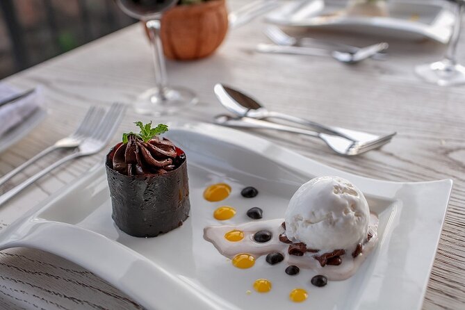 Lookout Cafe Lunch In Victoria Falls - The vibe and design: African fusion style with real breezes