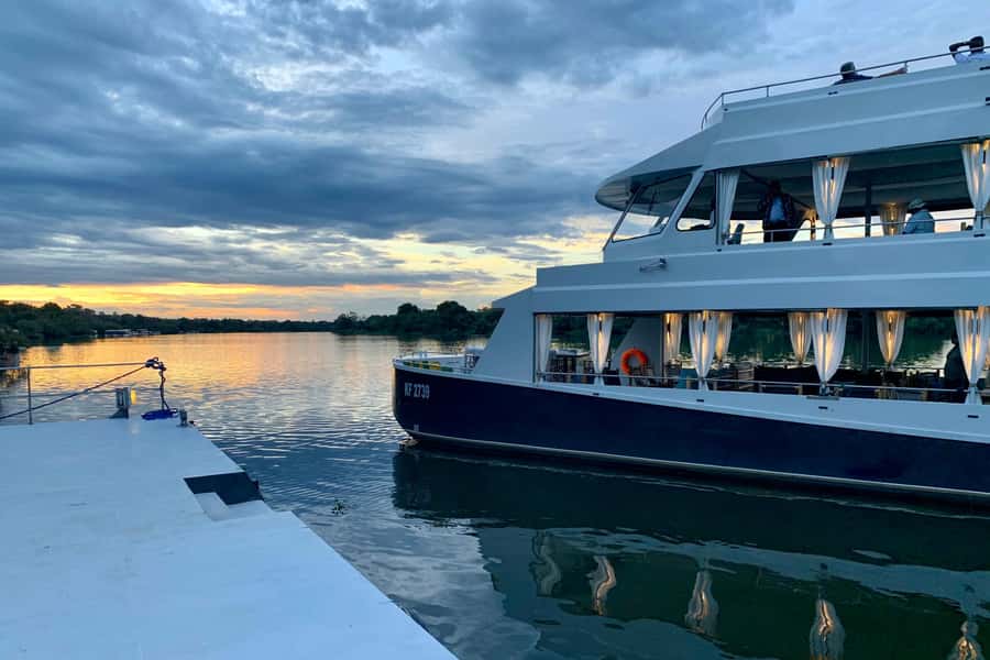 Luxury Cruise : Sunset Boat Cruise on The Zambezi Explorer - Luxury on the Zambezi River: what 2.5 hours feels like
