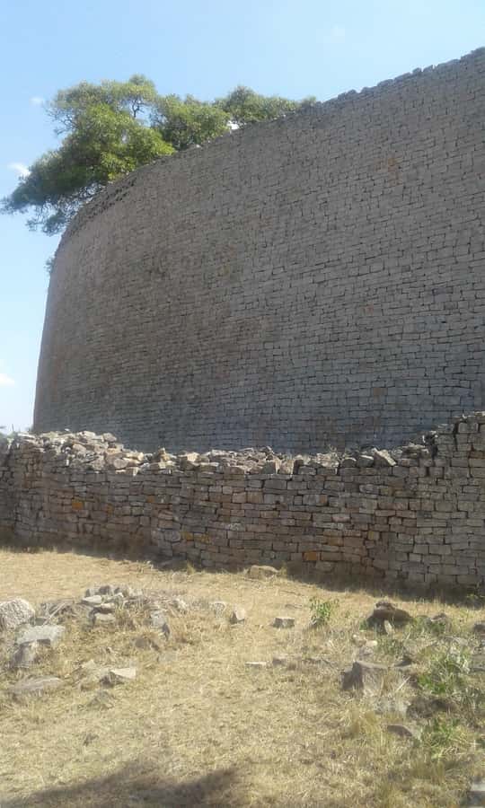 MASVINGO; GREAT ZIMBABWE MONUMENT TOUR - FROM HARARE - Harare departure and the road to Masvingo Province