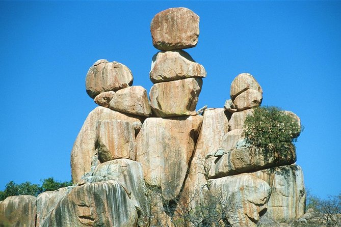 Matopos Half Day Excursion - Cecil John Rhodes burial place: what the “World’s View” stop adds