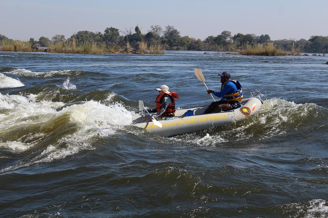 Upper Zambezi Canoeing - Lunch on the river route: food, drinks, and a break you will actually enjoy