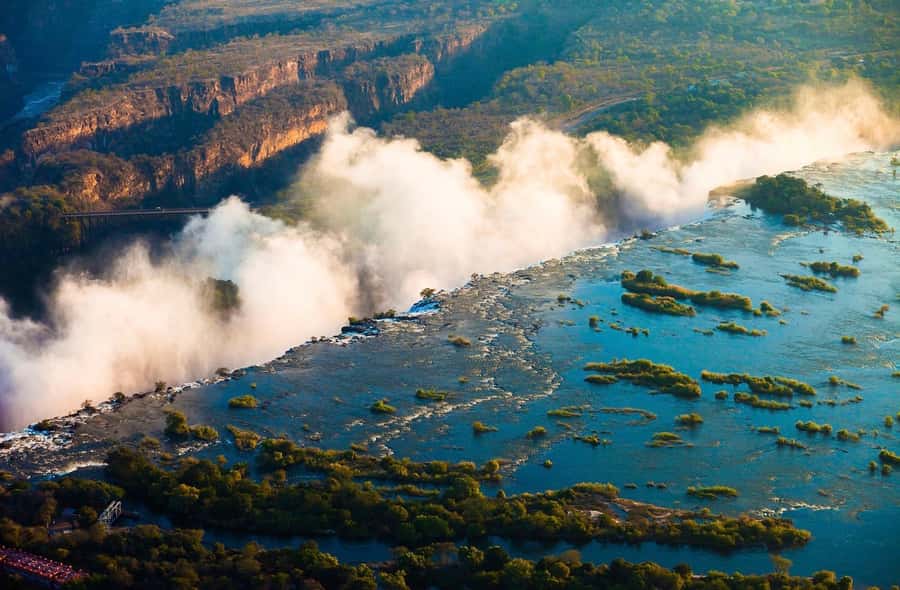 Victoria Falls and Zimbabwe: Scenic day Tour & Sunset Cruise - Lunch at Lookout Café Above the Zambezi: The View Is the Main Course