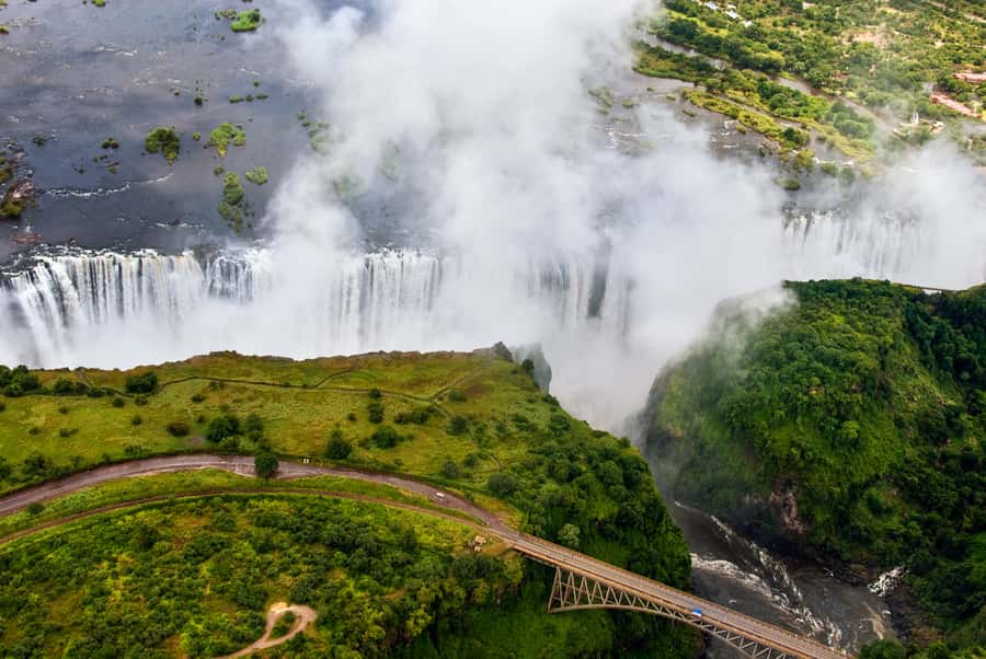 Victoria Falls: Cultural Tour with High Tea - Small group size and guide quality: the difference you feel at the falls
