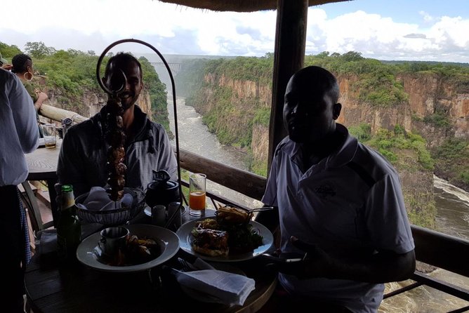 Victoria falls Day Trip in Zimbabwe from Livingstone (Zambia) - The 9:00 am start, crossing into Zimbabwe, and avoiding border headaches