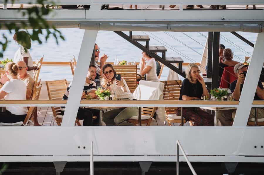 Victoria Falls: Dinner Cruise on the Zambezi River - Price and value: what $110 covers, and what costs extra