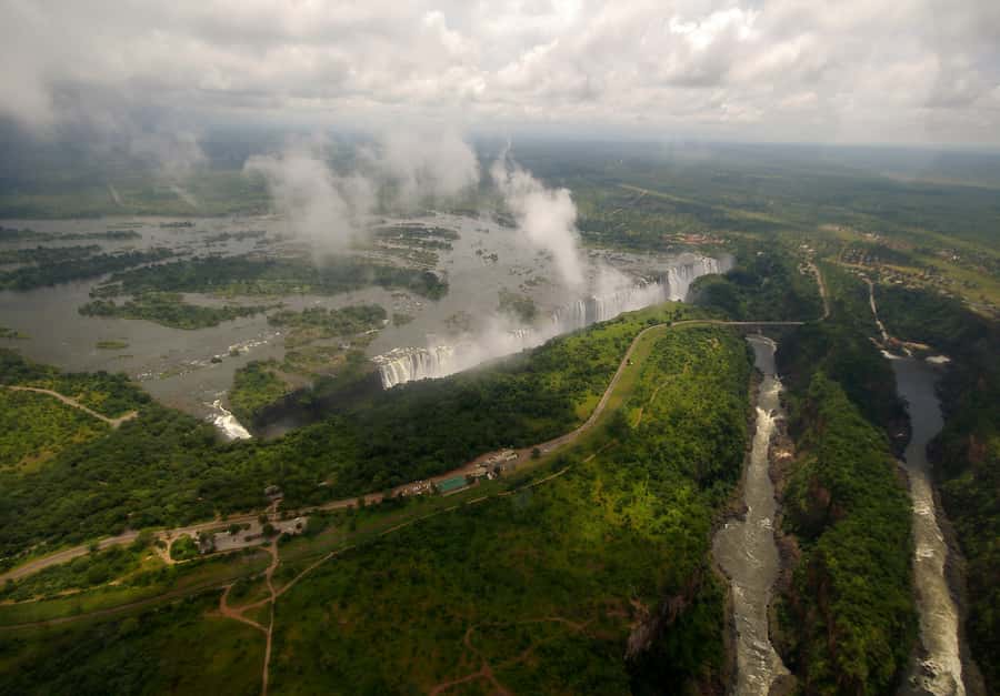 Victoria Falls: Flight of Angels Helicopter Experience - What to expect over Mosi oa Tunya and the mist issue you must plan for
