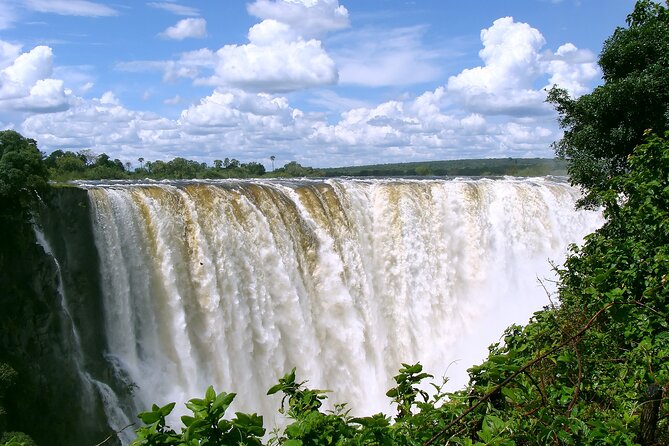 Victoria Falls Guided Tour (All Inclusive) - Where the tour starts: Prinlin Safari Travels meeting point