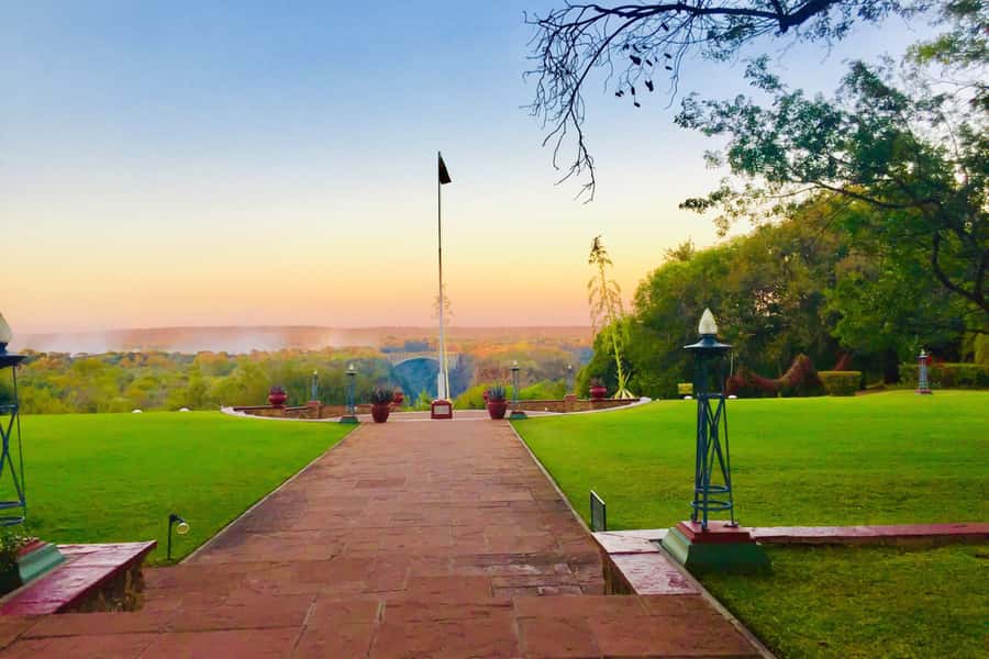 Victoria Falls Guided Tour with High Tea - A Half-Day That Feels Smart: Falls First, Then High Tea