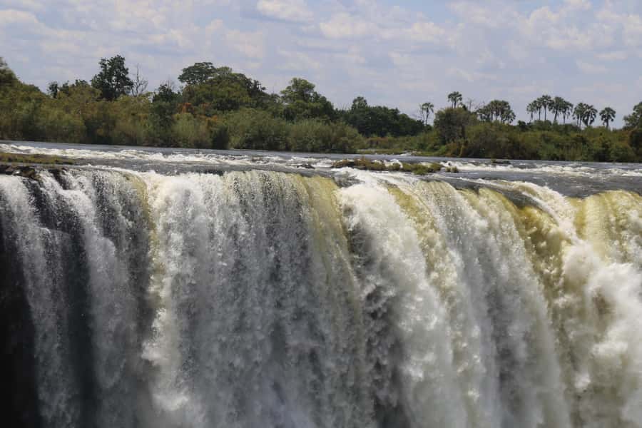 Victoria Falls Guided Tour with High Tea - The 3-Hour Guided Tour: Where the Bridge and Batoka Gorge Enter the Picture