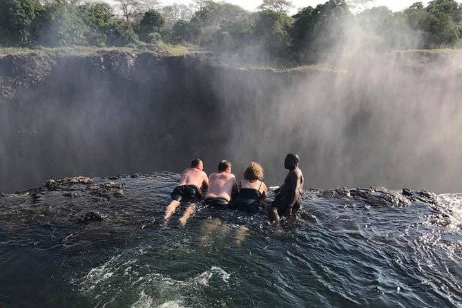 Victoria Falls Private Guided Tour - Photography and comfort: making misty mornings work for you