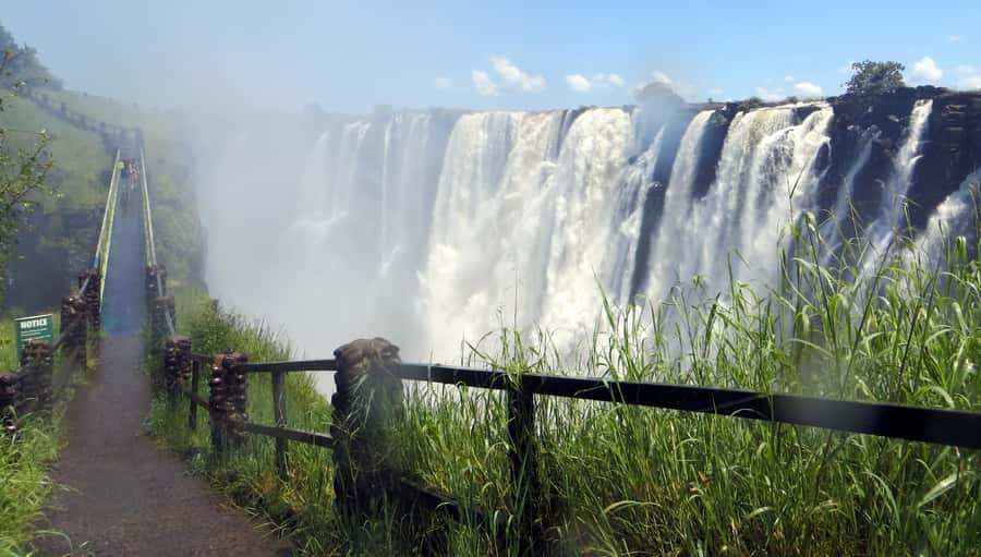 Victoria Falls: Private Guided Tour of the Falls - Local guide moments: learning, kindness, and patience