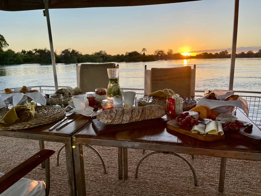 Victoria Falls: Private Sunrise Cruise with Breakfast - Key points to know before you go