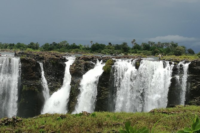 Victoria Falls : Scenic Day Tour, Lunch & Helicopter Flight - Lunch at The Lookout Cafe or Baines Restaurant with Zambezi views