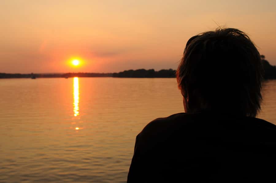 Victoria Falls: Sunset Cruise on the Zambezi River - Crew and Safety: Calm, Qualified, and Built for a River Evening