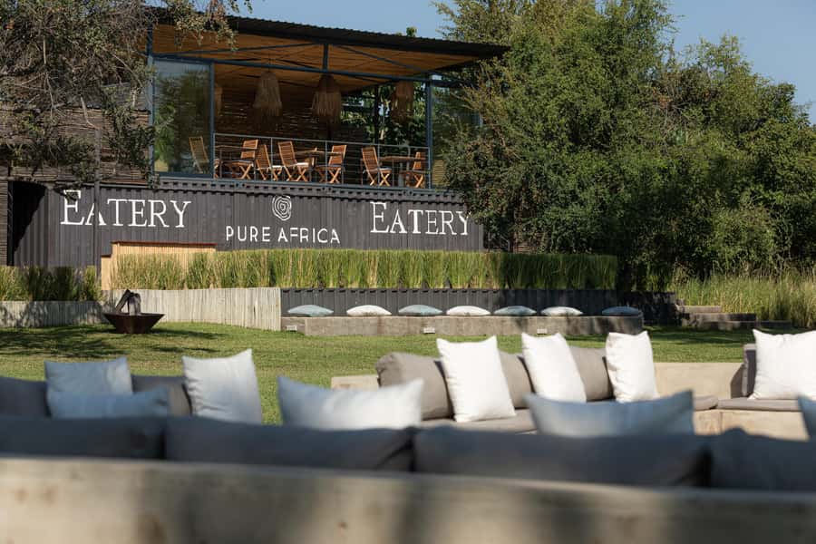 Victoria Falls: The Eatery Lunch Experience - What “3-course lunch” really means when you’re outdoors