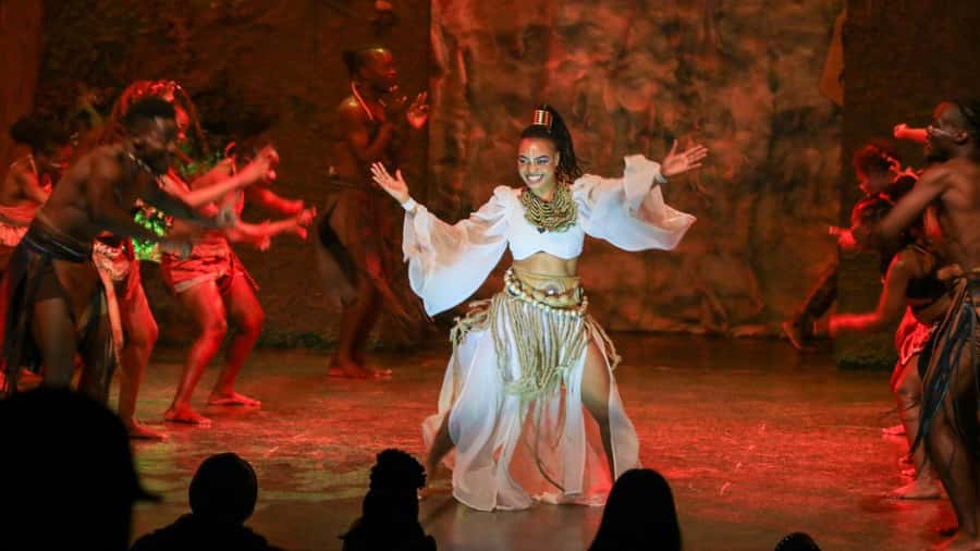 Victoria Falls:Theatre Simunye The Spirit of Africa,Zimbabwe - Puppetry, dance, and music: the mix that keeps the show gripping
