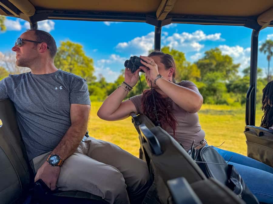 Victoria Falls: Zambezi National Park Game Drive - Snacks and drinks: small comfort, big morale boost