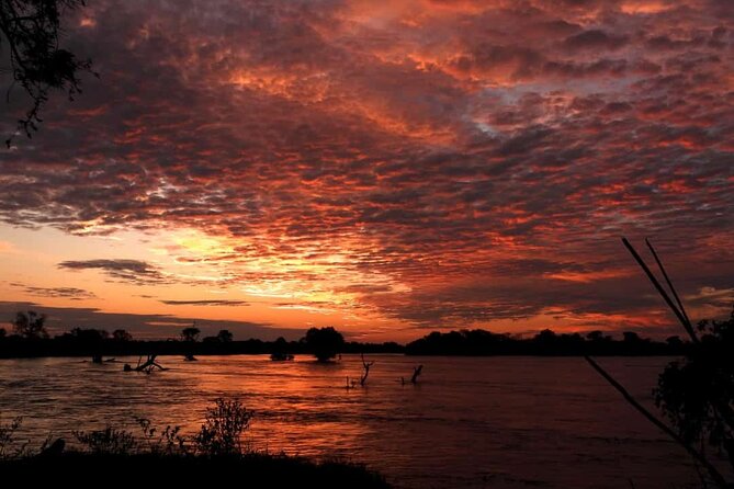 Zambezi Sunset Cruise In Victoria Falls - Snacks and drinks included, and why the sundowner vibe works