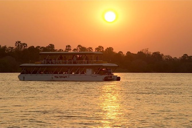 Zambezi Sunset Cruise In Victoria Falls - The ride: 2.5 hours of river scenery and wildlife behavior at dusk