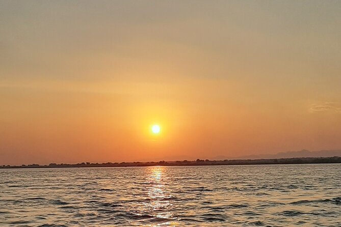 Zambezi Sunset Cruise – Wildlife, Drinks & Breathtaking Views - Why a Zambezi Sunset Cruise Works So Well in Victoria Falls
