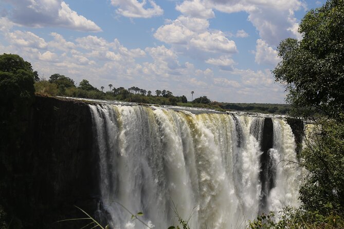 Zimbabwe & Zambia side Private Guided Tour of the Falls - What to pack so the day stays pleasant