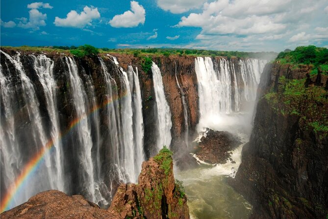 Zimbabwe & Zambia side Private Guided Tour of the Falls - Zimbabwe and Zambia: why seeing both sides matters